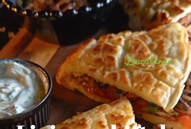 Lipie cu chiftele de pui în stil turcesc - Rețeta savuroasă și aromată