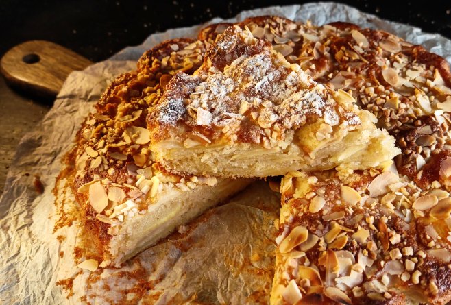 Tartă franțuzească cu mere – rețeta simplă și delicioasă