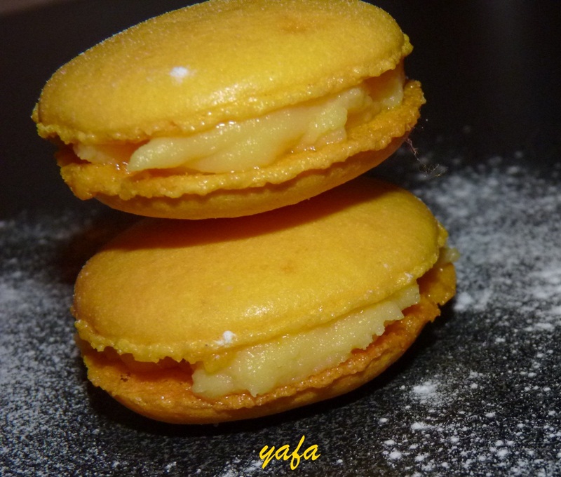 Macarons cu  lamaie