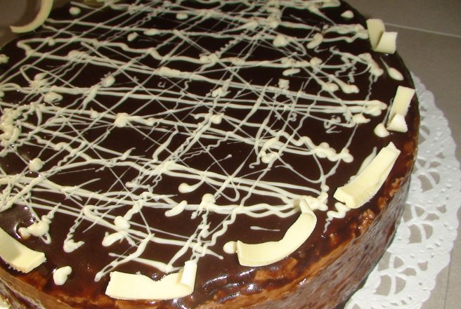 Tort cu crema ganache si visine