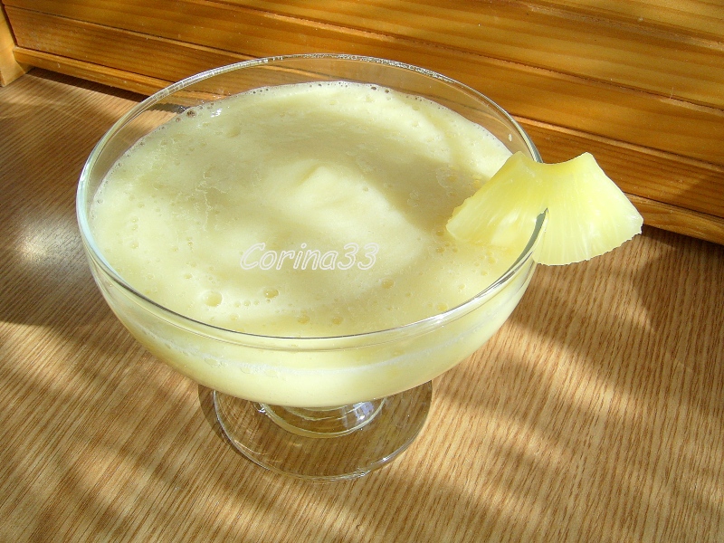 Smoothie cu ananas