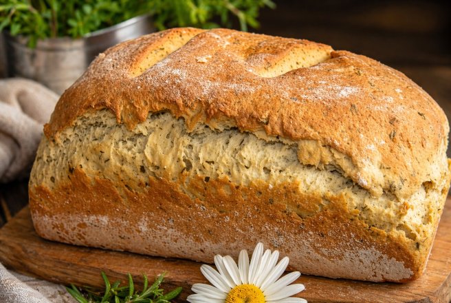 Paine cu ceapa si marar