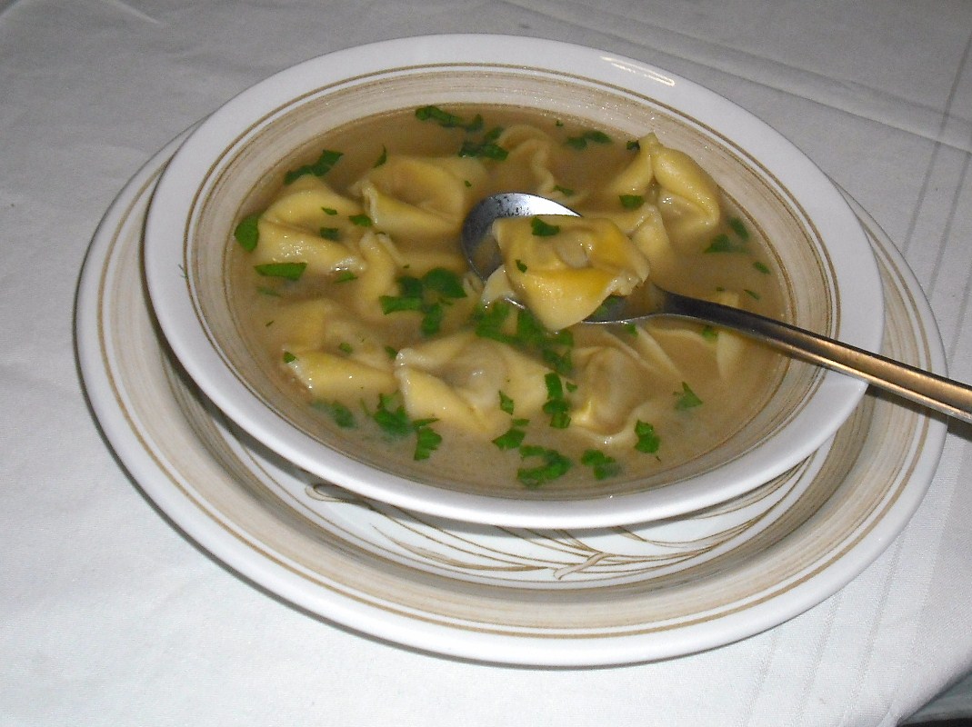 Tortellini in supa de pui