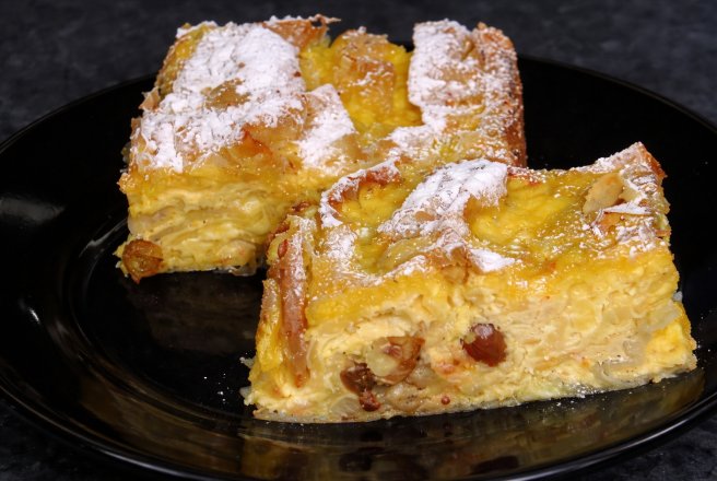 Placinta creata cu branza dulce si stafide