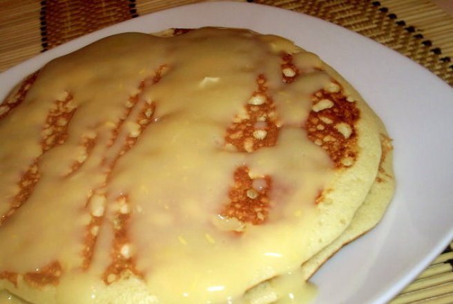 Pancakes cu sos de vin