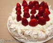 Pavlova cu capsune-0