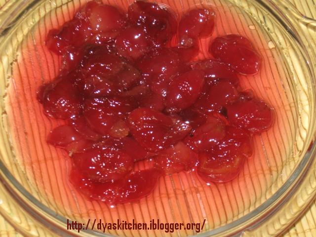 Budinca de menta cu cirese