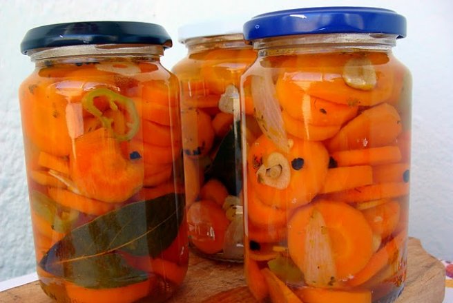 Zanahorias en escabeche sau morcovi murati si picanti a la Mexico