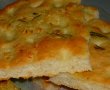 Focaccia alla genovese cu usturoi si rozmarin-2