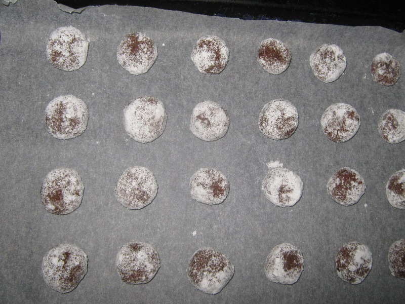 Biscuiti ciocolatosi (chocolate crinkles)