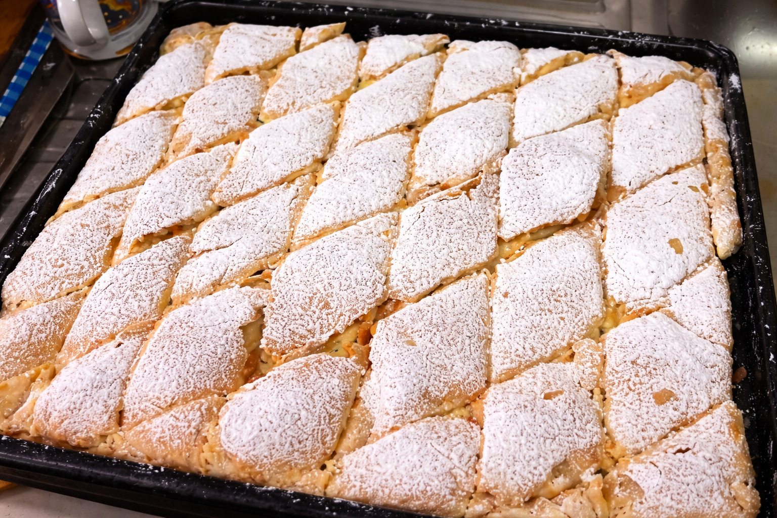 Placinta cu branza si stafide