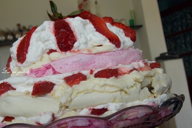 Pavlova in culori de primavara