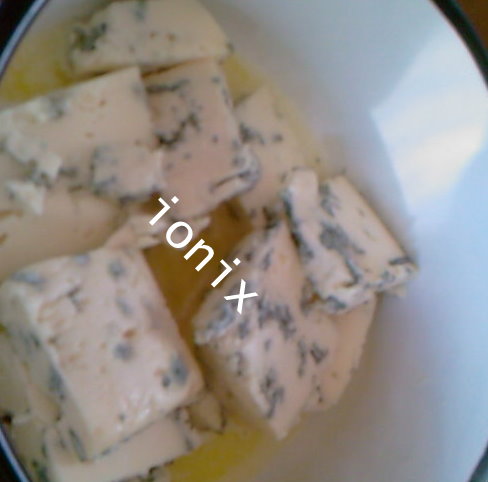 Sos Gorgonzola -  Reteta usor de preparat pentru un deliciu cremos si aromat