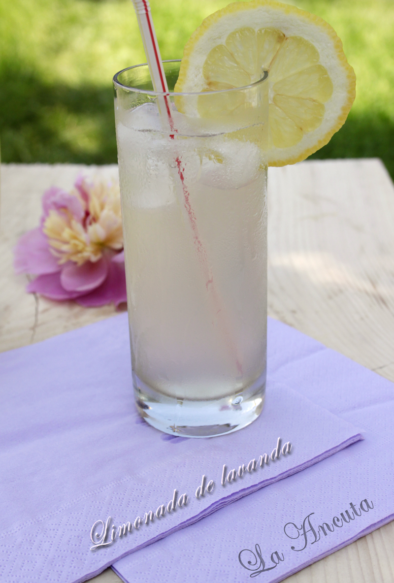 Limonada de lavanda