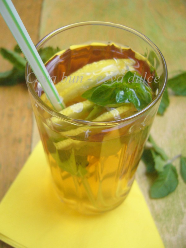 Ceai de menta cu lamaie - Ice tea