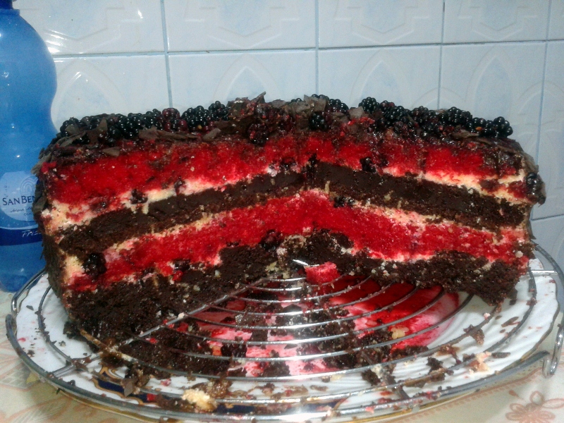 Tort rosu  & negru