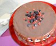 Tort cu mousse de fructe de padure si caramel-1