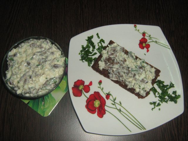 Salata de ciuperci