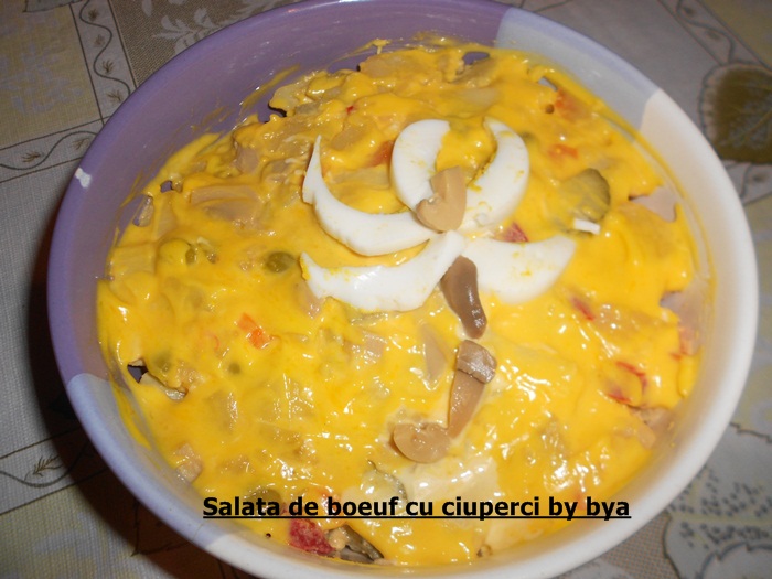 Salata de boeuf cu ciuperci