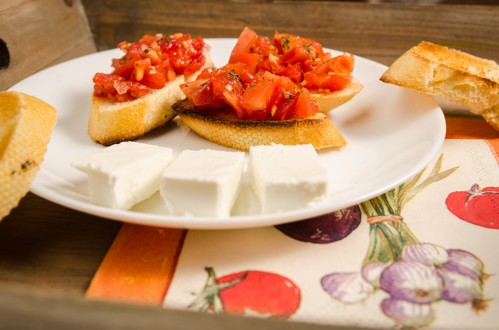 Bruschetta con feta