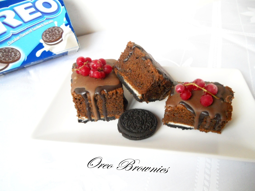 Oreo Brownies(Negresă cu biscuiţi Oreo)