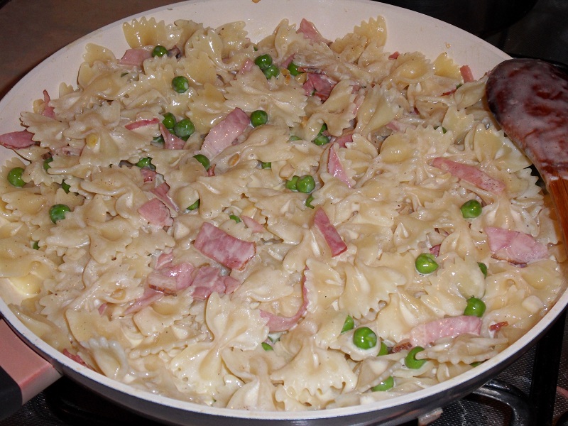 Farfalle cu ricotta si pancetta