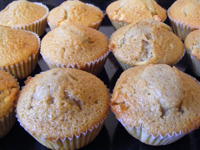 Muffins cu cafea si ciocolata alba