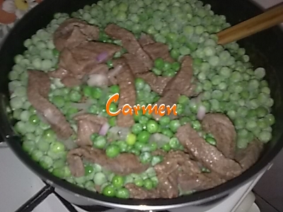 Stroganoff cu mazare