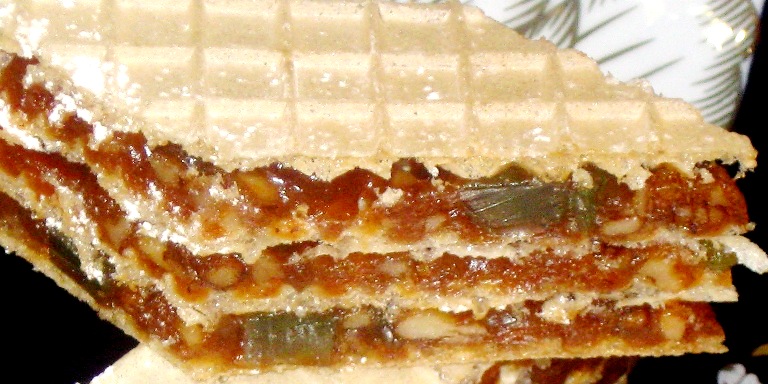 Napolitane cu crema caramel,nuci si rahat