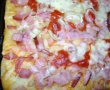 Pizza cu aluat de paine-3