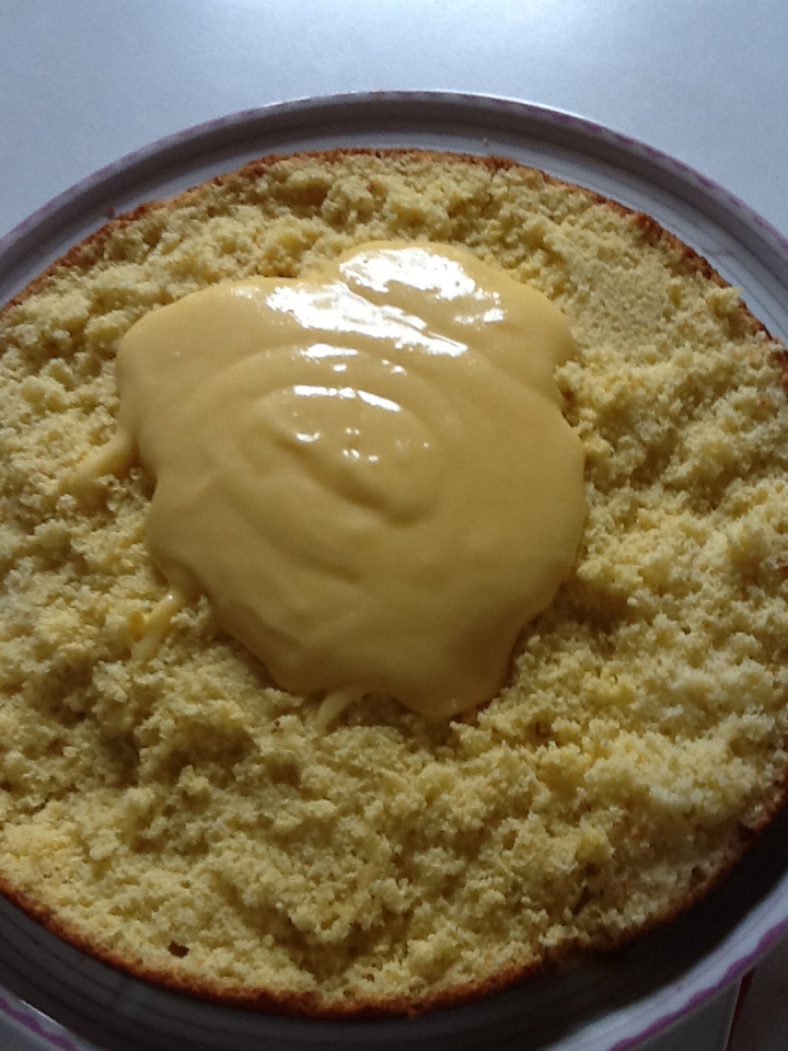 Tort de lemon curd si capsune