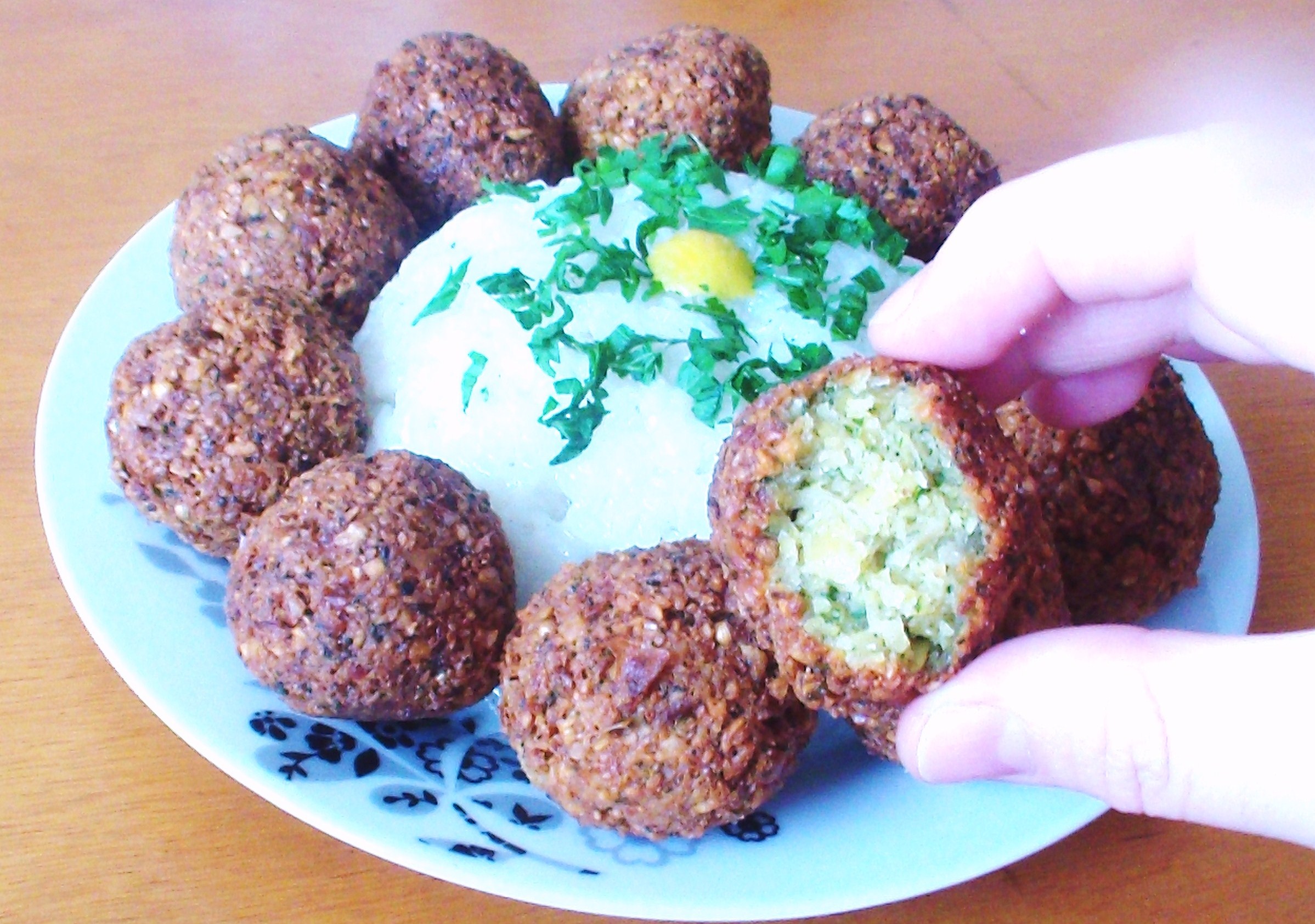 Falafel (chiftelute de naut) (reteta video)