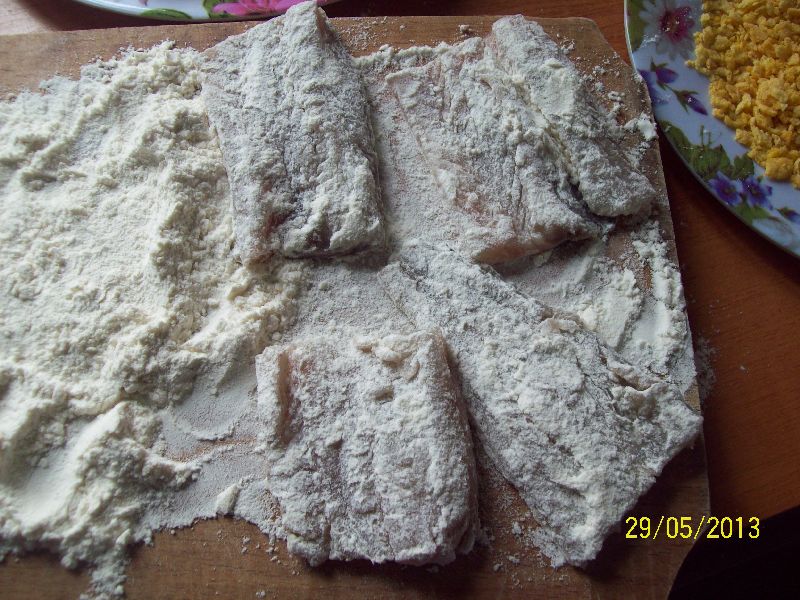 Peste cod in crusta de fulgi