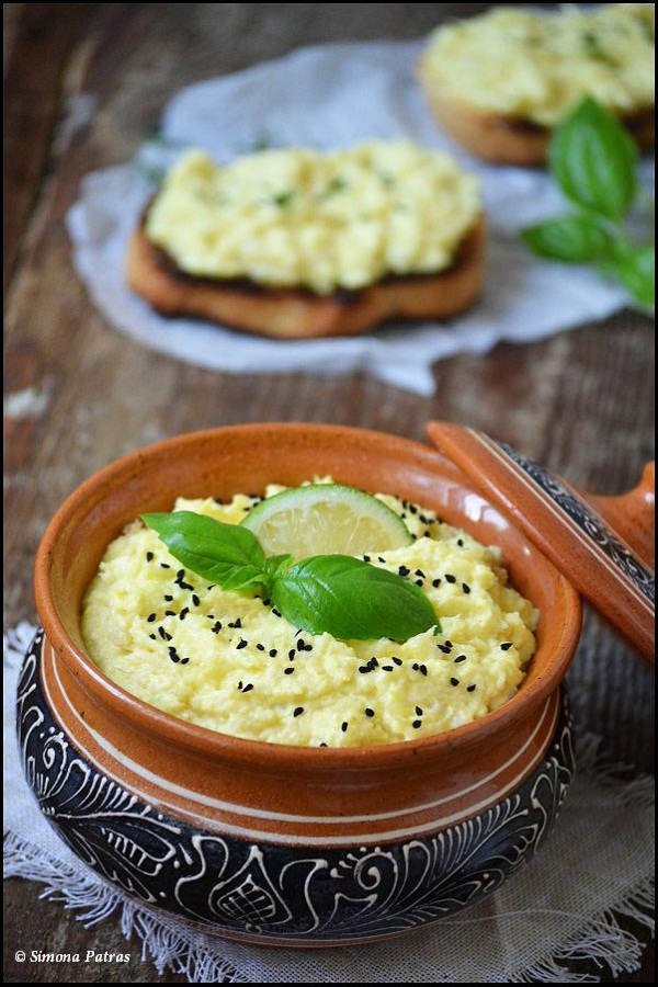 Salata de conopida cu maioneza si usturoi