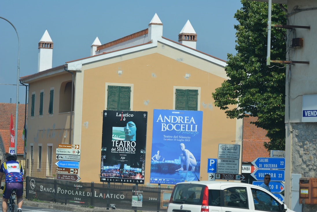 Bucataras hai hui prin Toscana: concertul lui Andrea Bocelli