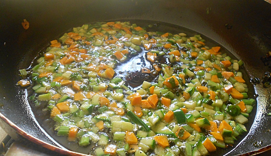 Spaghete cu legume a la  bolognese