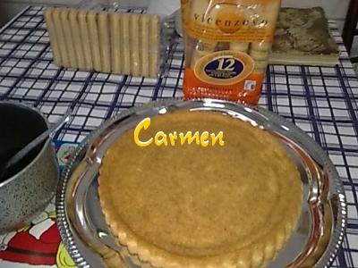 Tort cu crema de iaurt si piersici din compot