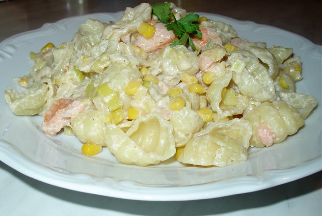 Conchiglie cu porumb si somon afumat