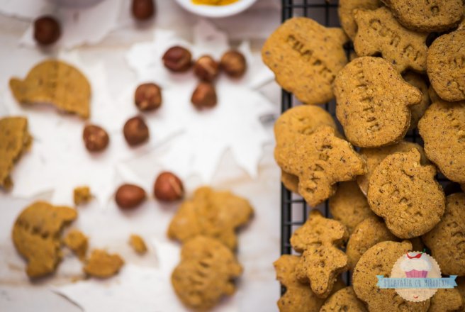 Biscuiti cu alune de padure si curry