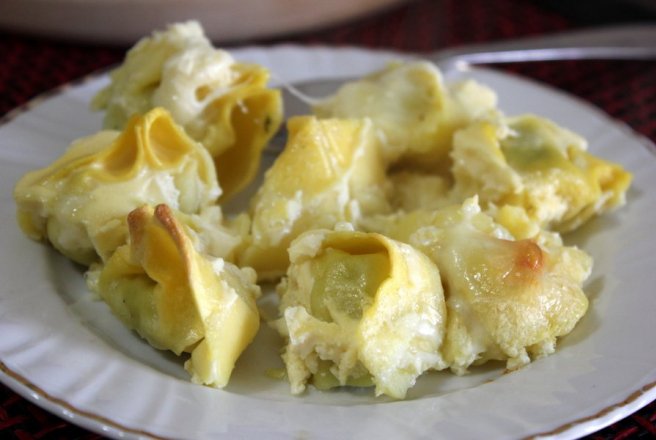 Tortelloni cu ou si smantana, la cuptor