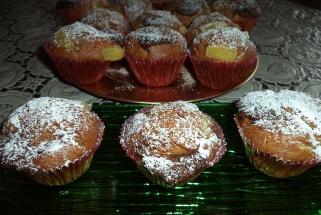 Muffins cu ananas si halva (reteta de post)