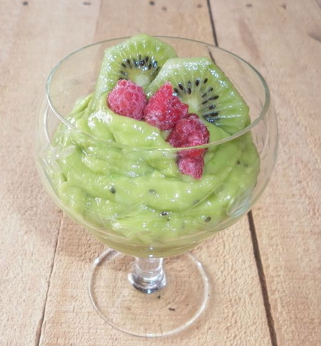 Crema de avocado si kiwi