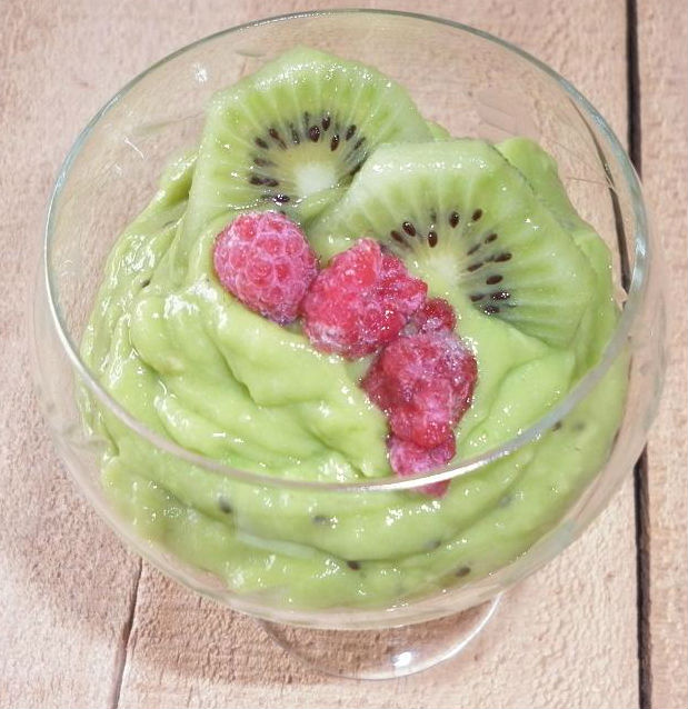 Crema de avocado si kiwi