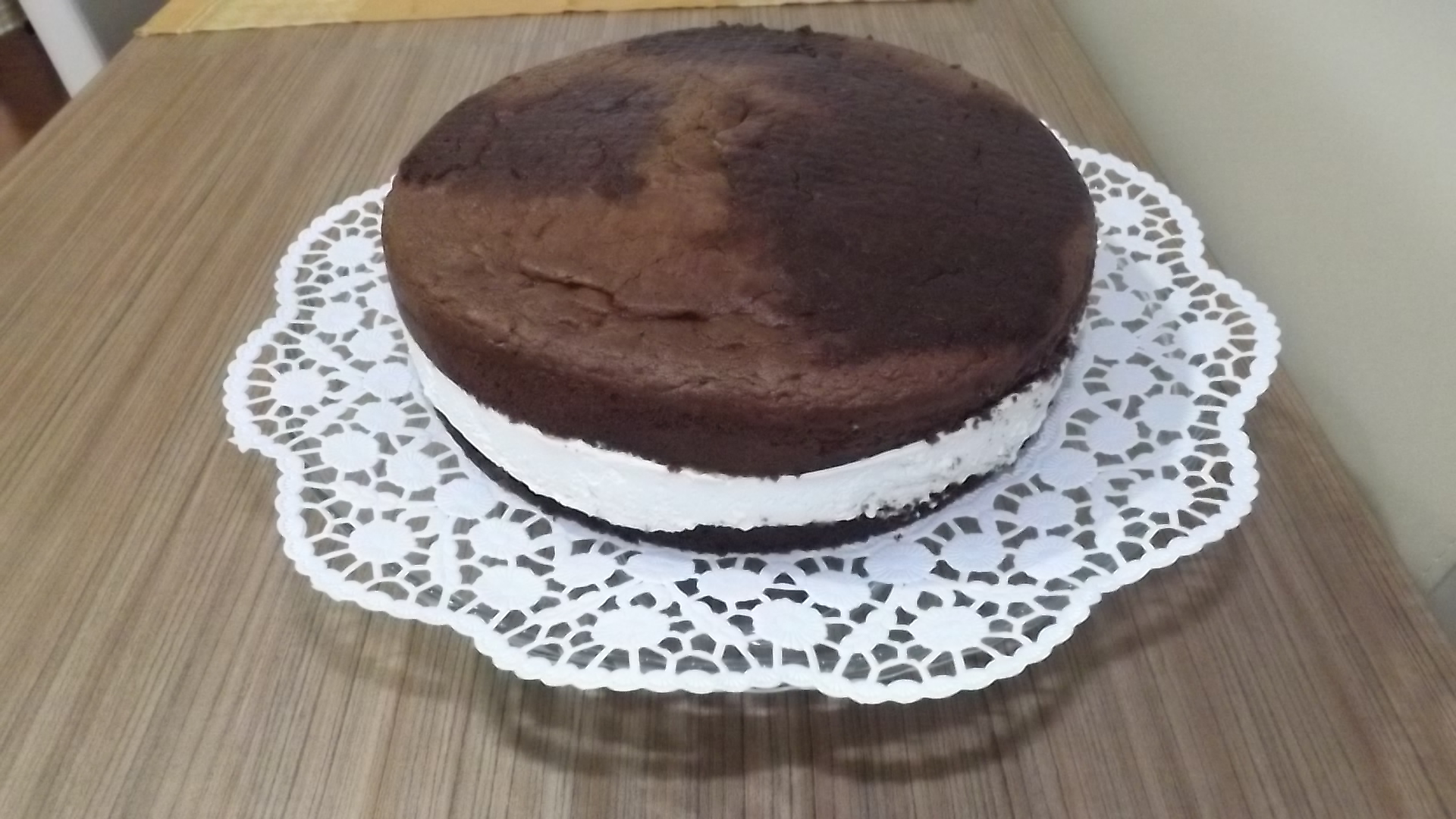 Tort cu migdale, crema de lapte si ganache