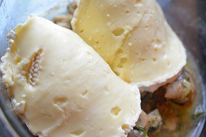 Pui cu ciuperci si camembert