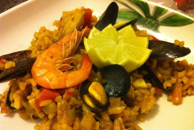 Paella Marisco cu rosii si ardei copti