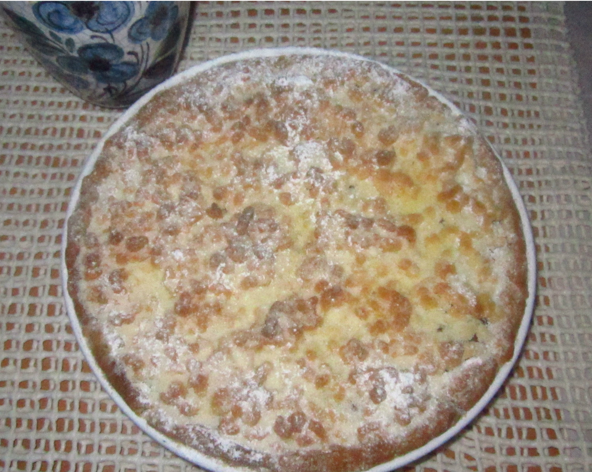 Tarta cu prune si crumble