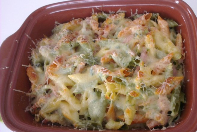 Penne cu bacon al forno