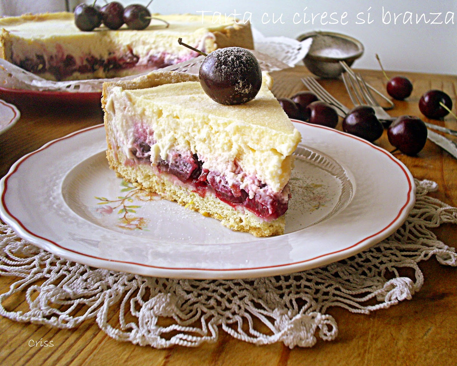 Tarta cu cirese si crema de branza