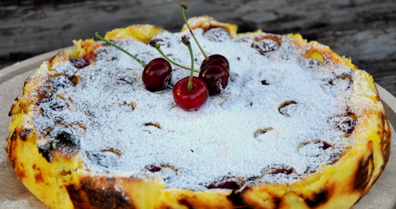 Placinta cu branza si visine